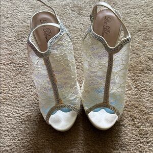 De Blossom Collection White Heels with Ankle Strap and Peep-Toe